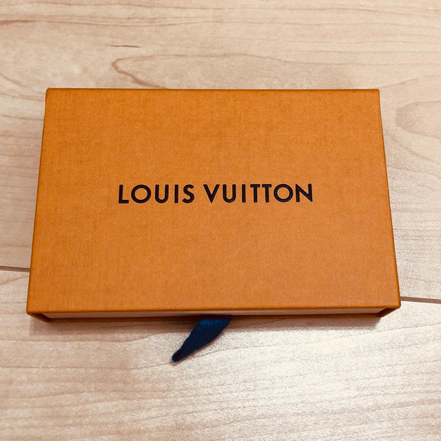 LOUIS VUITTON(ルイヴィトン)のルイヴィトン ショップ箱 レディースのバッグ(ショップ袋)の商品写真