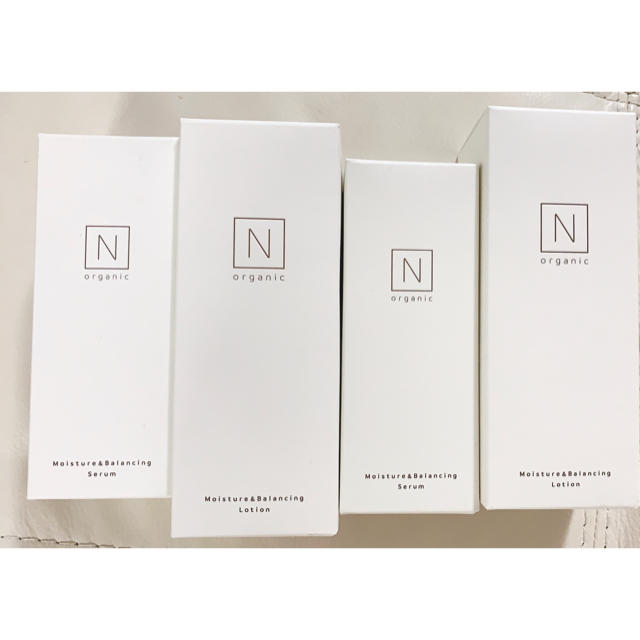 norganic nオーガニックローション セラム 1セット コスメ/美容のスキンケア/基礎化粧品(化粧水/ローション)の商品写真