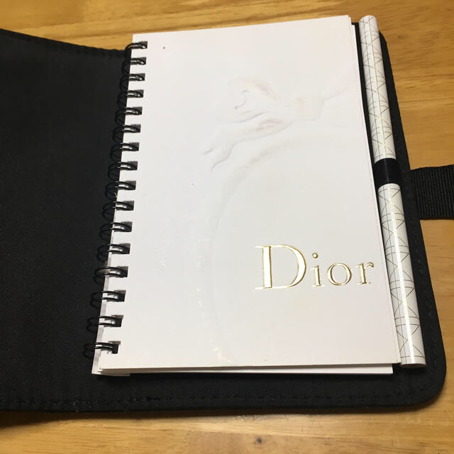 Dior(ディオール)のディオール ノベルティ 手帳 エンタメ/ホビーのコレクション(ノベルティグッズ)の商品写真