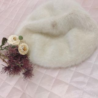 カシータ(casiTA)の🐇 白いフワフワ ベレー帽 🐇(ハンチング/ベレー帽)