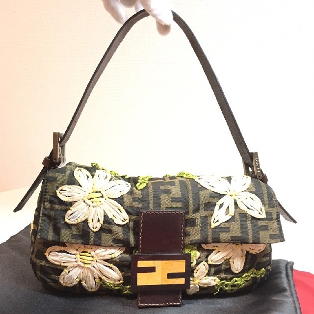 信頼】 FENDI - フェンディ ズッカ柄 花 刺繍 バケット ショルダー
