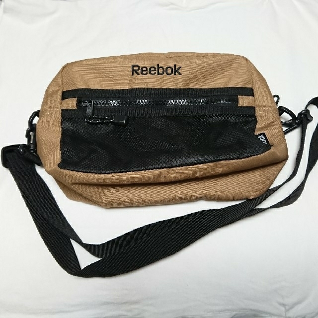 Reebok(リーボック)のReebok ショルダーバッグ レディースのバッグ(ショルダーバッグ)の商品写真