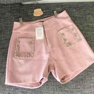 エミリアウィズ(EmiriaWiz)のジュエリーショートパンツ ピンク新品♡(ショートパンツ)