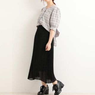 マジェスティックレゴン(MAJESTIC LEGON)の新品♡タグ付き♪ マジェスティックレゴン ブラウス グレー系 大特価セール❣️(シャツ/ブラウス(長袖/七分))