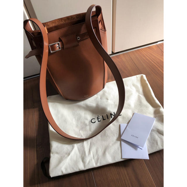 現品限り一斉値下げ!】 CELINE - celine セリーヌ タン バケット
