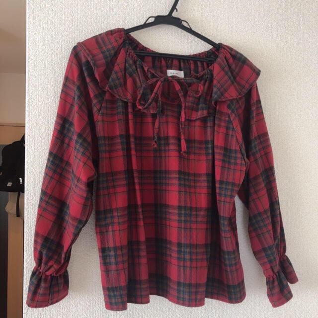 赤チェック フリルブラウスの通販 by fukushop|ラクマ 赤チェック フリルブラウスの通販 by fukushop|ラクマ