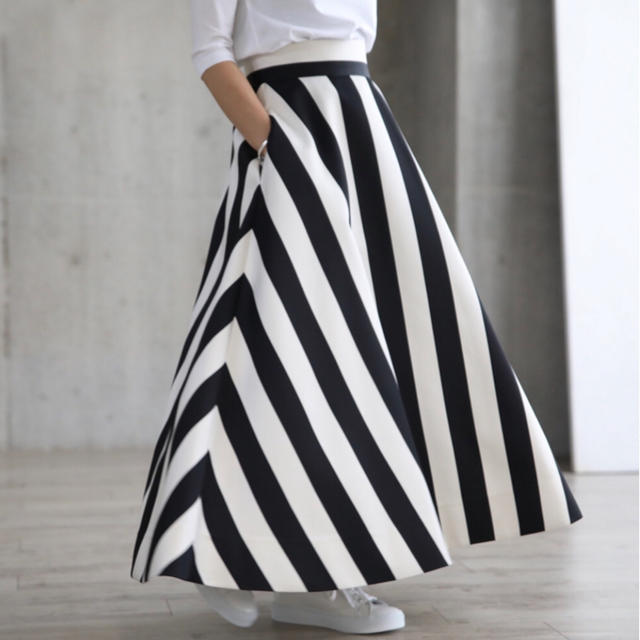 Drawer(ドゥロワー)のぱんとん様 専用   SHE Tokyo Jessica stripe スカート レディースのスカート(ロングスカート)の商品写真