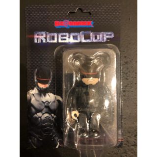 メディコムトイ(MEDICOM TOY)の新品未開封 ベアブリック 100%  ロボコップ 黒(特撮)