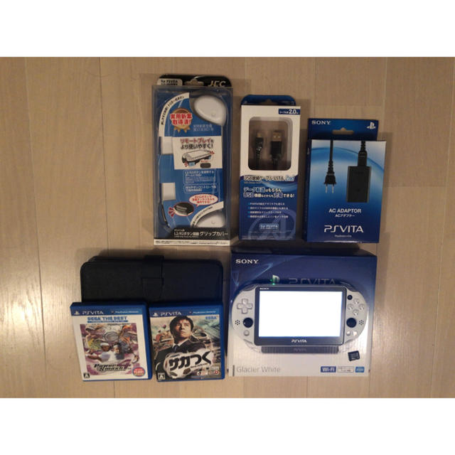 PlayStation®Vita（PCH-2000シリーズ） Wi-Fiモデル