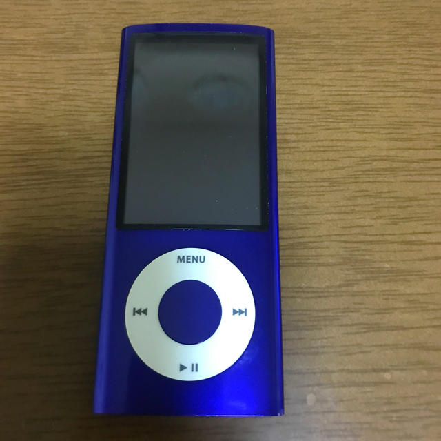 Apple(アップル)のiPod nano(パープル) スマホ/家電/カメラのオーディオ機器(ポータブルプレーヤー)の商品写真