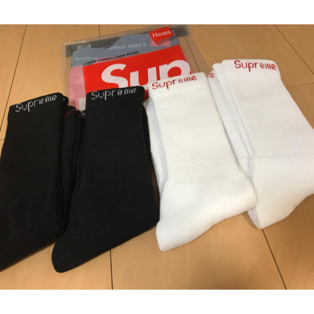 Supreme(シュプリーム)のSupreme®/Hanes® Crew Socks 4足セット メンズのレッグウェア(ソックス)の商品写真