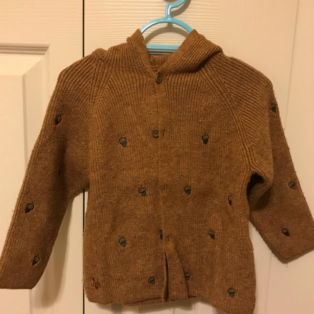 ZARA KIDS(ザラキッズ)のサンサン様専用 ZARA BABY フードカーディガン 92㎝ キッズ/ベビー/マタニティのキッズ服男の子用(90cm~)(カーディガン)の商品写真