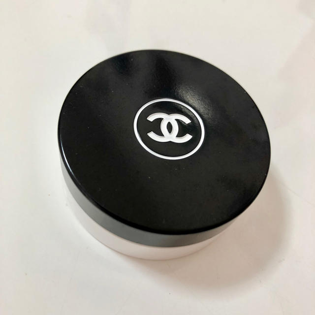 CHANEL(シャネル)のCHANEL イドゥラ ビューティ リップ バーム コスメ/美容のスキンケア/基礎化粧品(リップケア/リップクリーム)の商品写真