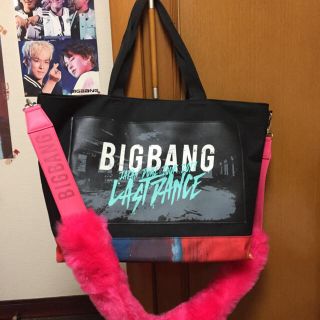 ビッグバン(BIGBANG)の新品未使用❗️BIGBANGツアートートバッグ ジヨンファーチャームセット(アイドルグッズ)