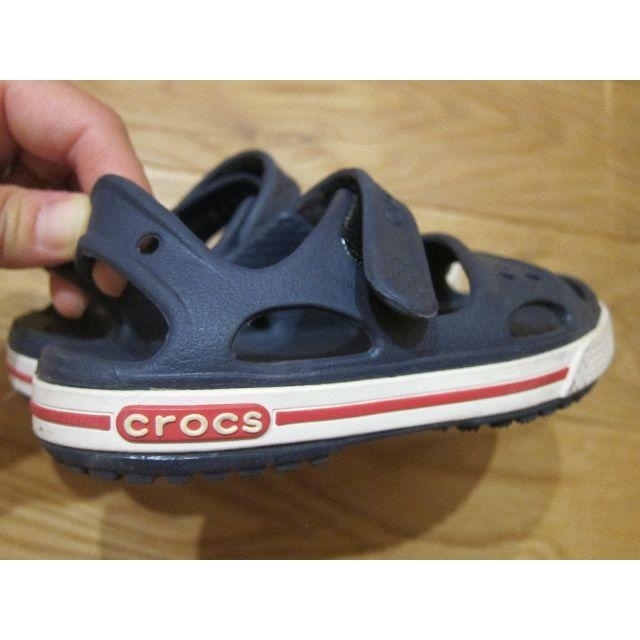 crocs(クロックス)のクロックス　クロックバンド2.0サンダル【C8/15.5㎝】ネイビー キッズ/ベビー/マタニティのキッズ靴/シューズ(15cm~)(サンダル)の商品写真