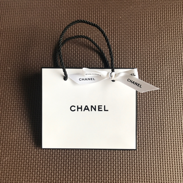 CHANEL(シャネル)のシャネル CHANEL ボディパウダー コスメ/美容のベースメイク/化粧品(フェイスパウダー)の商品写真