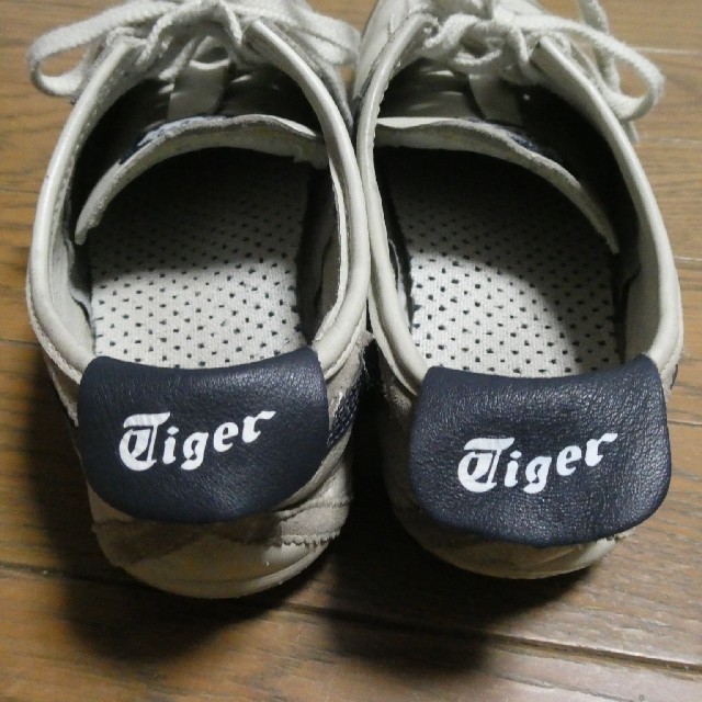 Onitsuka Tiger(オニツカタイガー)の専用　オニツカタイガー　スニーカー　27cm メンズの靴/シューズ(スニーカー)の商品写真