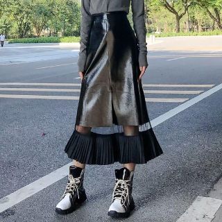 ザラ(ZARA)のLEATHER SEE-THROUGH FRILLSKIRT.(ロングスカート)