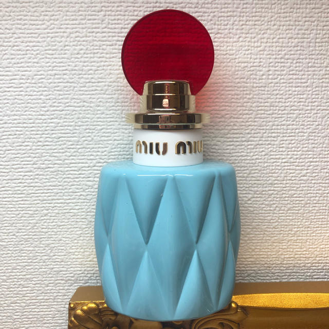 miumiu(ミュウミュウ)のmiumiu オードパルファム 香水 50ml コスメ/美容の香水(ユニセックス)の商品写真