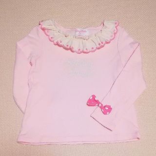 シャーリーテンプル(Shirley Temple)のシャーリーテンプル　フリル　お袖リボン🎀カットソー　100(Tシャツ/カットソー)