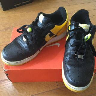 ナイキ(NIKE)のNIKE 黒×黄 スニーカー 26.5(スニーカー)