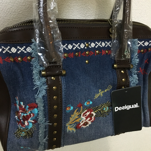 DESIGUAL(デシグアル)の新品♡定価13900円 デシグアル デニムバッグ 大幅お値下げ‼️ レディースのバッグ(ショルダーバッグ)の商品写真