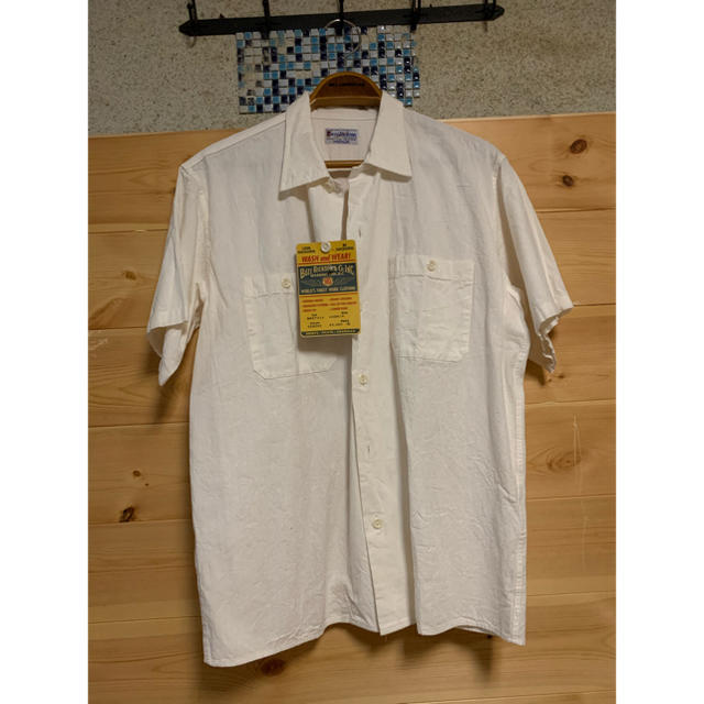 Buzz Rickson's(バズリクソンズ)のバズリクソンズ 白シャツ Mサイズ 消費税前のセール メンズのトップス(Tシャツ/カットソー(半袖/袖なし))の商品写真