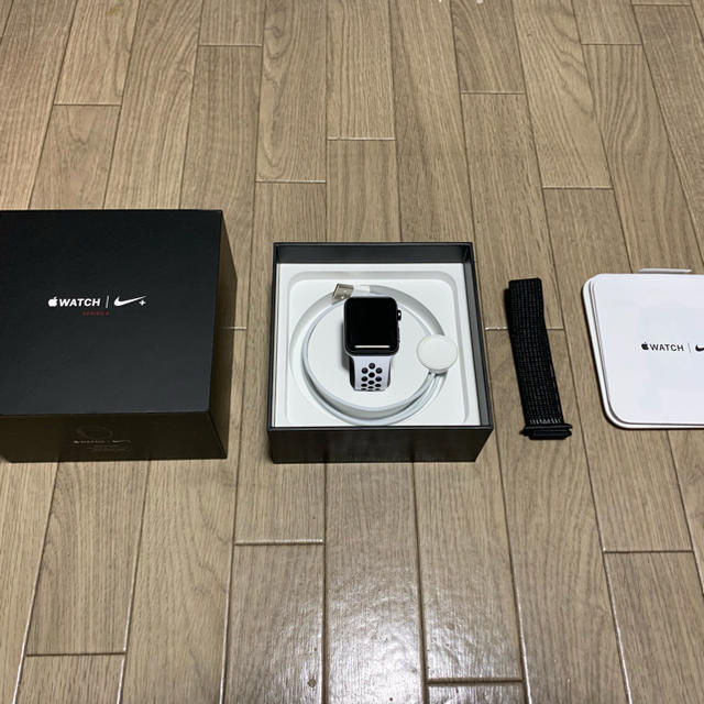 Apple Watch series3 42mm ナイキ セルラーモデル