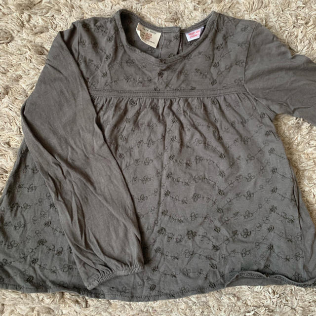 ZARA KIDS(ザラキッズ)のカットソー キッズ/ベビー/マタニティのキッズ服女の子用(90cm~)(Tシャツ/カットソー)の商品写真