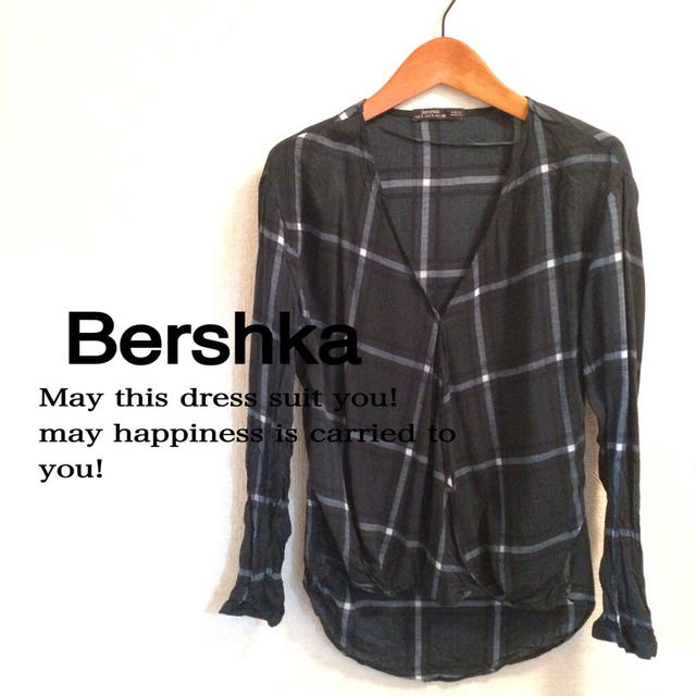 Bershka(ベルシュカ)のベルシュカチェック柄ブラウスカットソー レディースのトップス(カットソー(長袖/七分))の商品写真