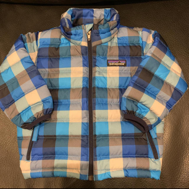 patagonia(パタゴニア)のパタゴニア ベビー ダウンジャケット キッズ/ベビー/マタニティのベビー服(~85cm)(ジャケット/コート)の商品写真