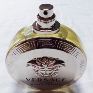 ヴェルサーチ(VERSACE)のたくみん様専用♪ヴェルサーチ／エロス フェム　オーデパルファム【100ml】香水(香水(女性用))