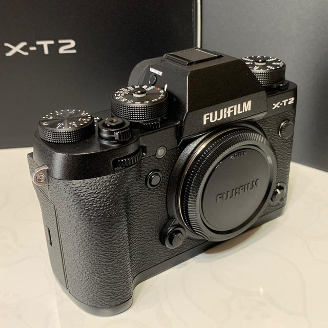 富士フイルム(フジフイルム)の【美品】FUJIFILM X-T2 ボディ ブラック 付属品完備 スマホ/家電/カメラのカメラ(ミラーレス一眼)の商品写真