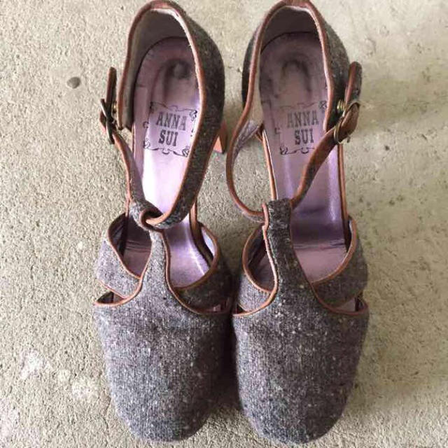 ANNA SUI(アナスイ)のアナスイ Tストラップ パンプス レディースの靴/シューズ(ハイヒール/パンプス)の商品写真