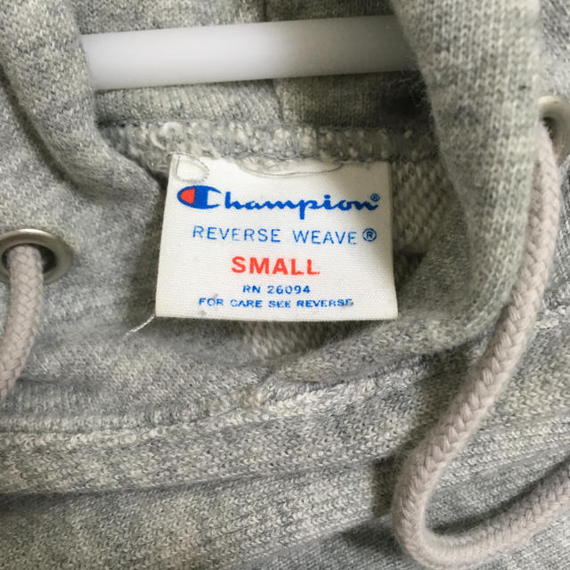 Champion(チャンピオン)のチャンピオン  グレー  パーカー レディースのトップス(パーカー)の商品写真