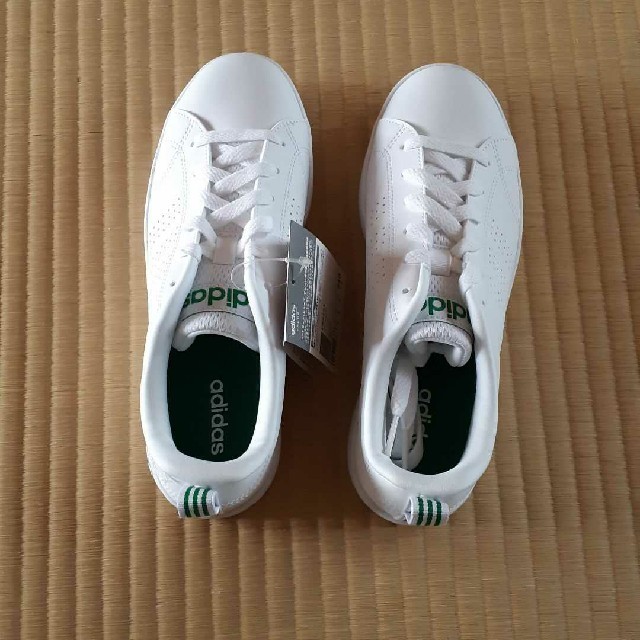 新品　アディダスadidas　24㎝