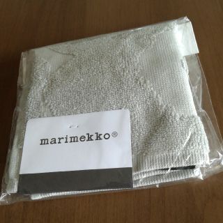 マリメッコ(marimekko)の専用　タオル&指定された本　2点(タオル/バス用品)