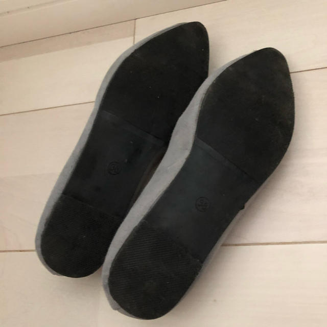 グレー 未使用 スエードパンプス レディースの靴/シューズ(ハイヒール/パンプス)の商品写真