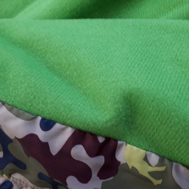 アカチャンホンポ(アカチャンホンポ)の迷彩ジャケット キッズ/ベビー/マタニティのベビー服(~85cm)(ジャケット/コート)の商品写真