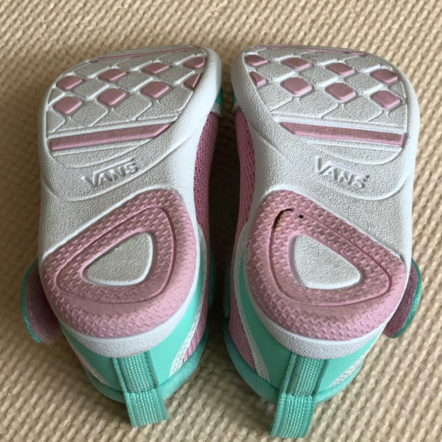 VANS(ヴァンズ)のvans 13.5センチ キッズ/ベビー/マタニティのベビー靴/シューズ(~14cm)(サンダル)の商品写真