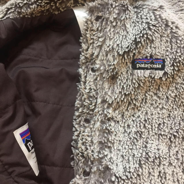 patagonia(パタゴニア)の(専用)パタゴニア 防寒 カバーオール ジャンプスーツ ロンパース モコモコ   キッズ/ベビー/マタニティのベビー服(~85cm)(ジャケット/コート)の商品写真