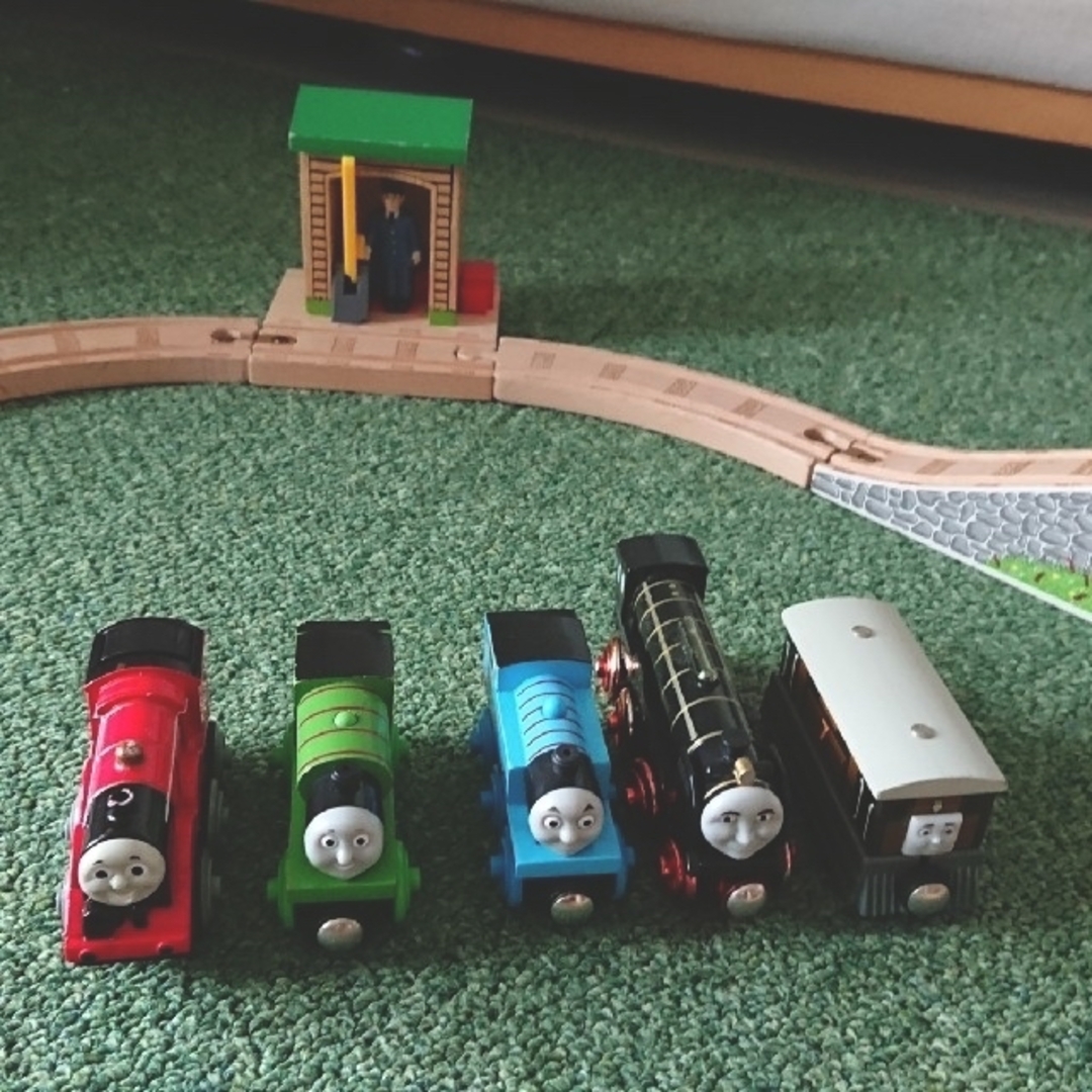最新コレックション 廃盤大量 トーマス BRIO 貨物輸送クレーンセット