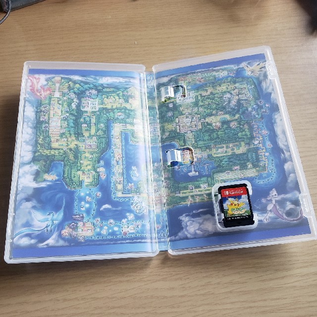 任天堂(ニンテンドウ)のレッツゴーピカチュウ　中古　ソフトのみ エンタメ/ホビーのゲームソフト/ゲーム機本体(家庭用ゲームソフト)の商品写真