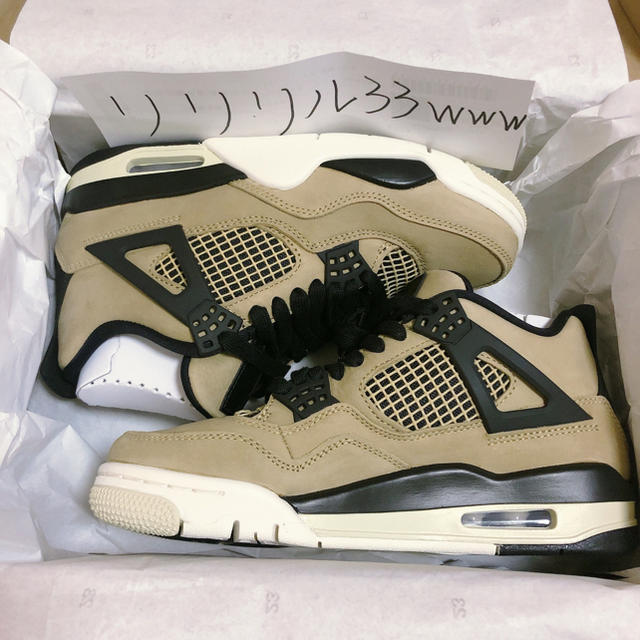 NIKE(ナイキ)のWMNS AIR JORDAN 4 RETRO Mushroom 23cm レディースの靴/シューズ(スニーカー)の商品写真