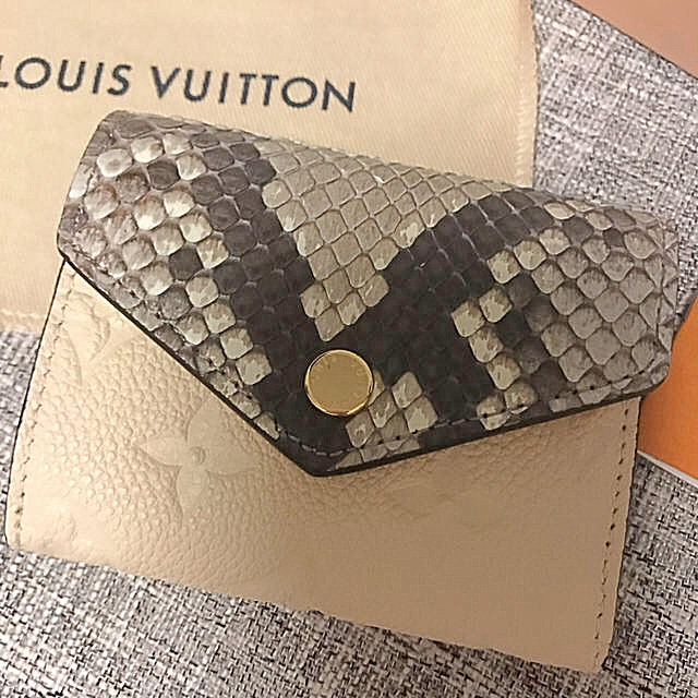 【人気No.1】 LOUIS VUITTON - とも♡　ルイヴィトン ポルトフォイユ ゾエ パイソン 財布