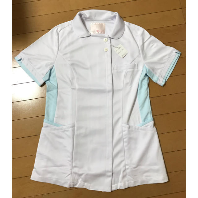 新品 未使用 ナース服 白衣 上衣 レディースのトップス(シャツ/ブラウス(半袖/袖なし))の商品写真