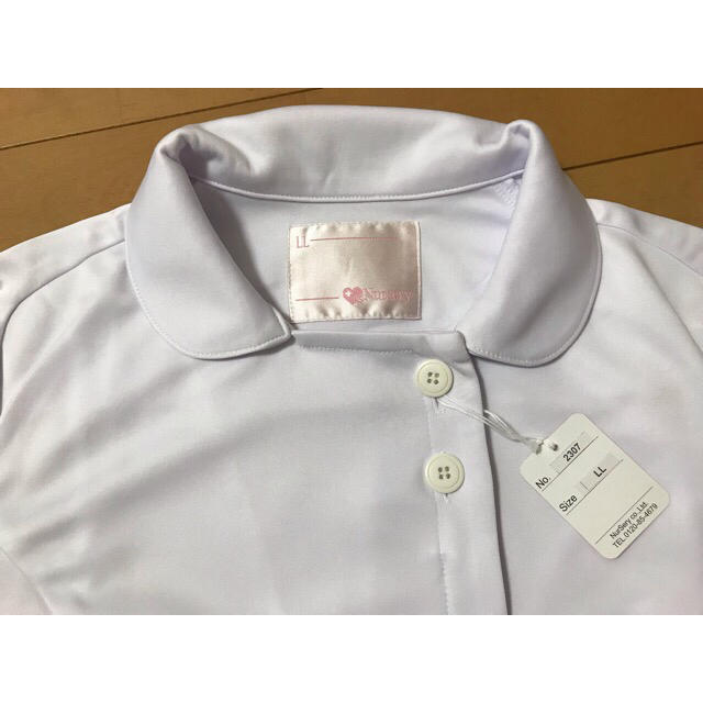 新品 未使用 ナース服 白衣 上衣 レディースのトップス(シャツ/ブラウス(半袖/袖なし))の商品写真