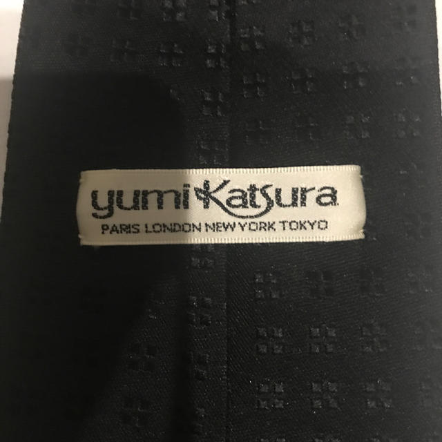 YUMI KATSURA(ユミカツラ)のブランドネクタイ  黒  柄物   桂由美 メンズのファッション小物(ネクタイ)の商品写真