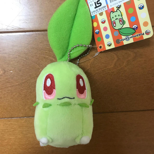 ポケモン(ポケモン)のチコリータ ぬいぐるみストラップ エンタメ/ホビーのおもちゃ/ぬいぐるみ(キャラクターグッズ)の商品写真