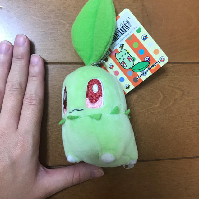 ポケモン(ポケモン)のチコリータ ぬいぐるみストラップ エンタメ/ホビーのおもちゃ/ぬいぐるみ(キャラクターグッズ)の商品写真